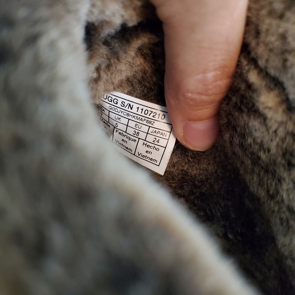 UGG Sz 7 Mini Berge Suede Shearling Cuff Boots - Picture 10 of 15